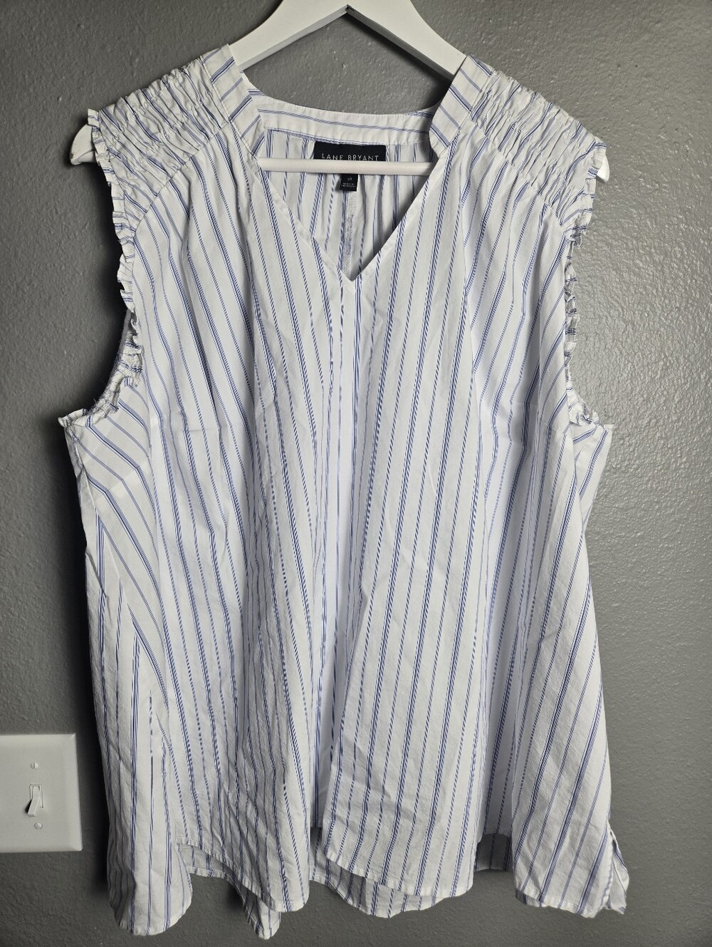 Lane Bryant Poplin Shirred Shoulder Tank Size 18